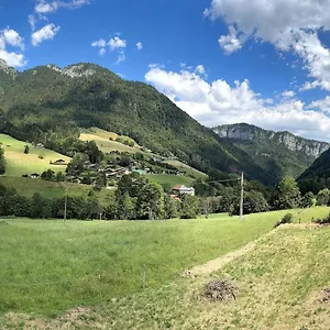 Flobelle Chalet
